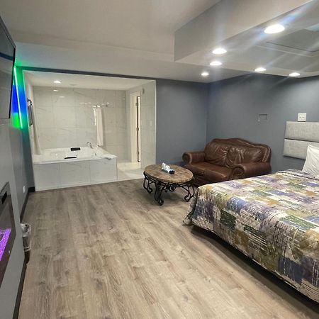 Midway Inn & Suites Оук-Лон Экстерьер фото