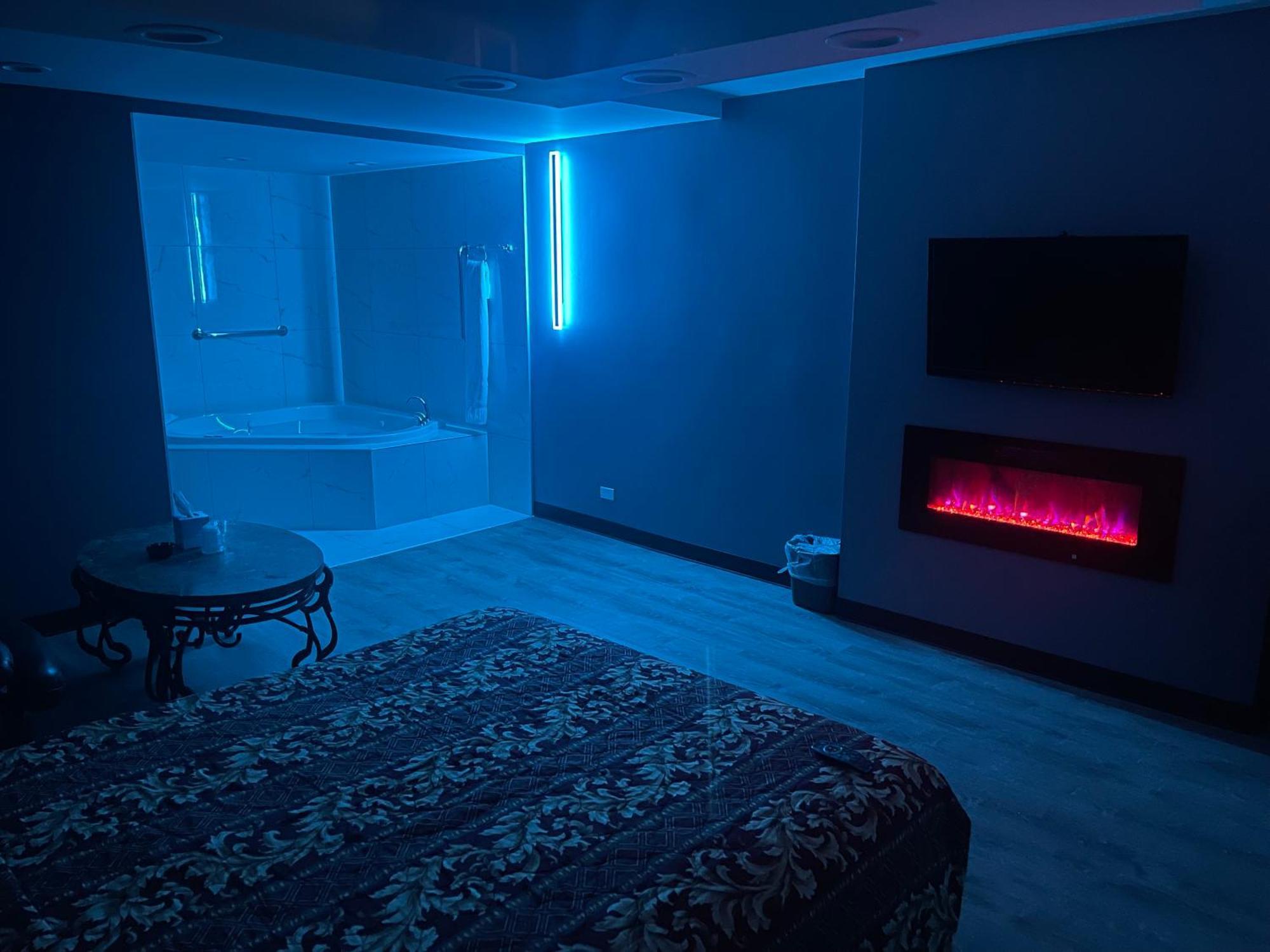 Midway Inn & Suites Оук-Лон Экстерьер фото